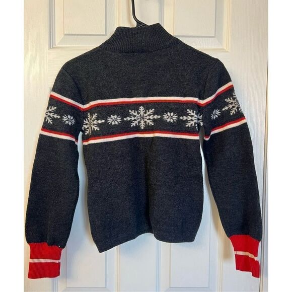 Women's V-Neck Sweater with Snowflake Design - Picture 8 of 8